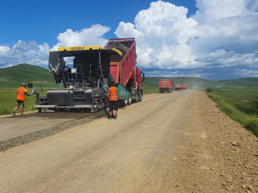 В Алек-Заводском районе Zабайкалья до конца года отремонтируют 25 километров региональной дороги
